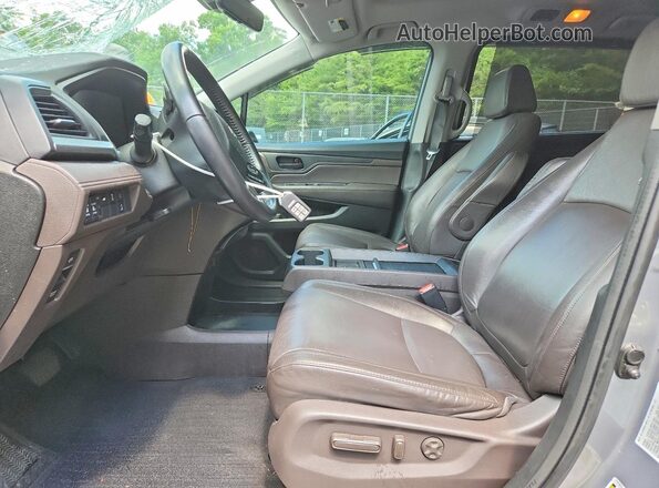 5FNRL6H77LB064755 2020 HONDA ODYSSEY Silver Вид салону спереду