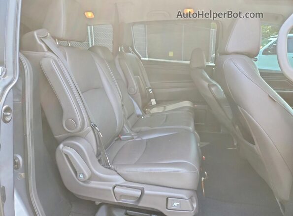 5FNRL6H77LB064755 2020 HONDA ODYSSEY Silver Вид задньої частини салону