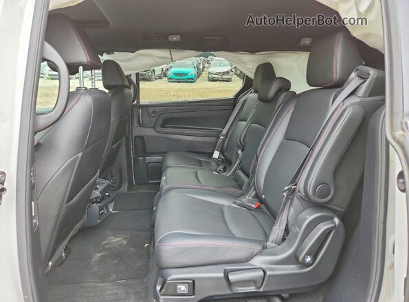 5FNRL6H77RB067826 2024 HONDA ODYSSEY White უკანა სალონის ხედი