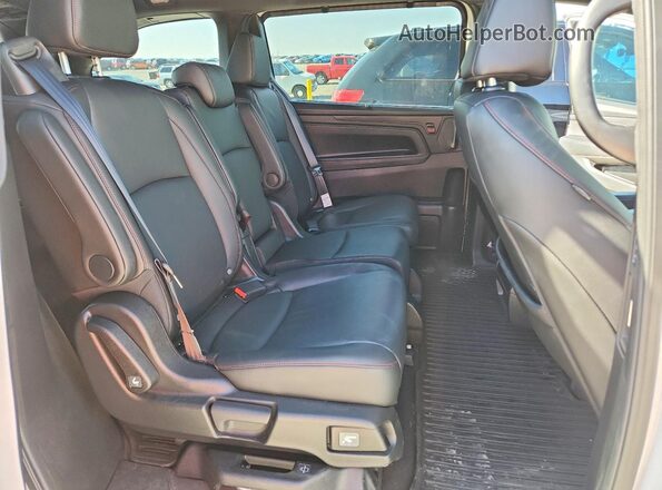 5FNRL6H77SB017076 2025 HONDA ODYSSEY White Вид задньої частини салону