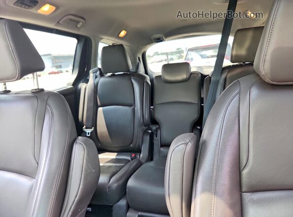 5FNRL6H78JB105858 2018 HONDA ODYSSEY Gray Rear seats view