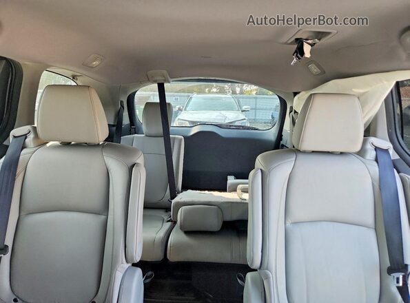 5FNRL6H79JB021256 2018 HONDA ODYSSEY Gray Հետևի նստատեղերի տեսք