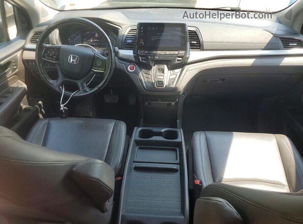 5FNRL6H79JB090030 2018 HONDA ODYSSEY Silver Dashboard view