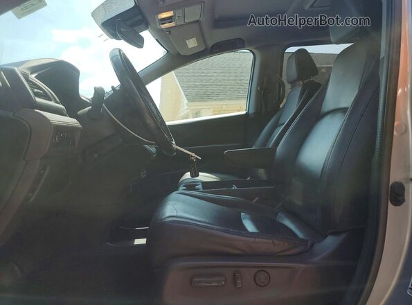5FNRL6H79JB090030 2018 HONDA ODYSSEY Silver Front interior view