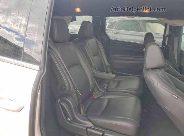 5FNRL6H79RB012827 2024 HONDA ODYSSEY White უკანა სალონის ხედი