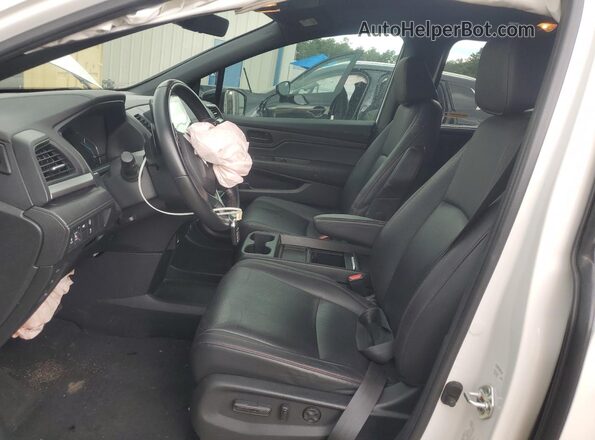 5FNRL6H79RB012827 2024 HONDA ODYSSEY White 