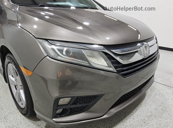 5FNRL6H7XJB069901 2018 HONDA ODYSSEY Gray 
