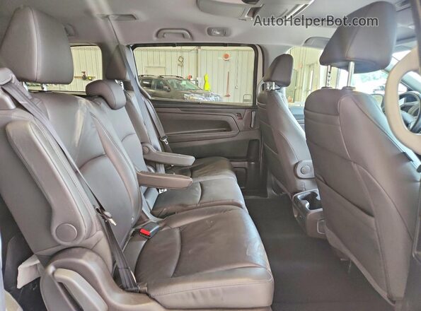 5FNRL6H7XJB084494 2018 HONDA ODYSSEY White უკანა სავარძლების ხედი