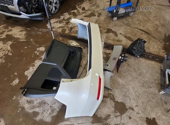 5FNRL6H7XJB084494 2018 HONDA ODYSSEY White ძრავის განყოფილების ხედი