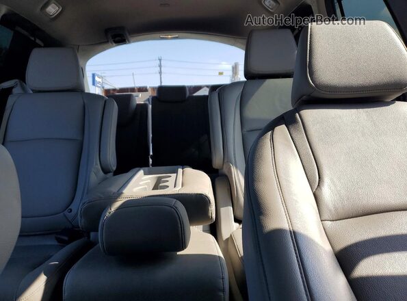 5FNRL6H80RB026527 2024 HONDA ODYSSEY Gray Rear seats view