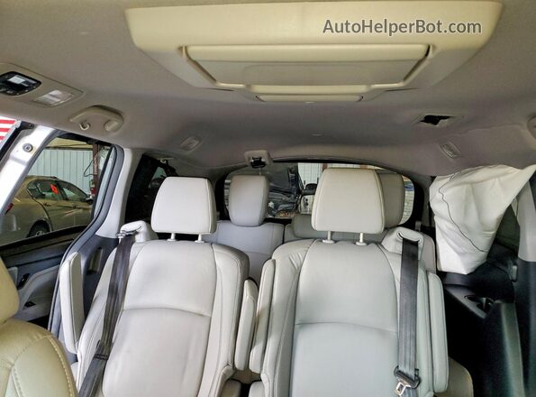 5FNRL6H83JB049658 2018 HONDA ODYSSEY Silver უკანა სავარძლების ხედი