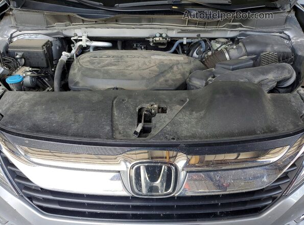 5FNRL6H83JB049658 2018 HONDA ODYSSEY Silver ძრავის განყოფილების ხედი