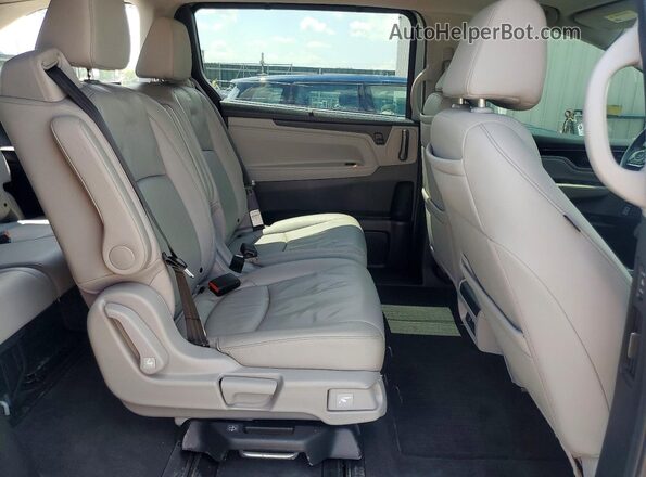 5FNRL6H83PB033503 2023 HONDA ODYSSEY Silver Вид задньої частини салону