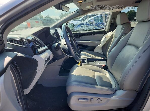 5FNRL6H83PB043495 2023 HONDA ODYSSEY Silver Вид салону спереду