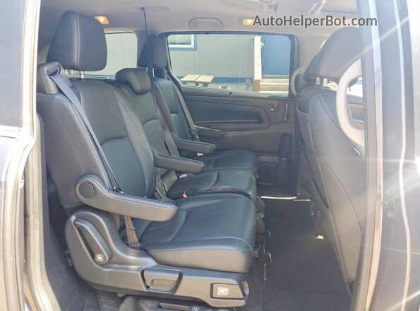 5FNRL6H85RB039032 2024 HONDA ODYSSEY Charcoal Rear interior view
