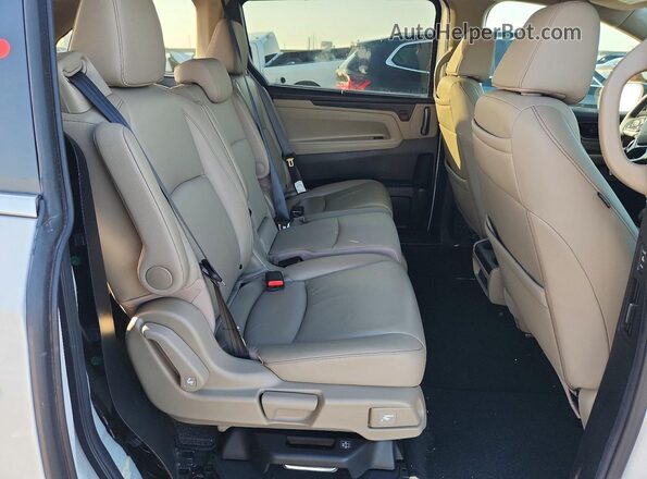 5FNRL6H88RB034536 2024 HONDA ODYSSEY White Rear interior view