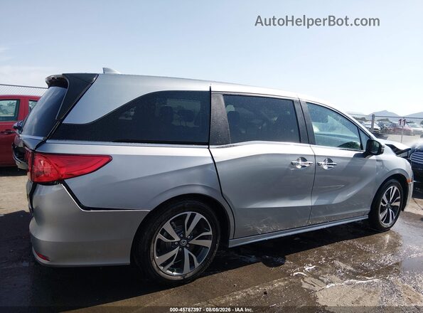 5FNRL6H88RB052857 2024 HONDA ODYSSEY Gray Rear interior view