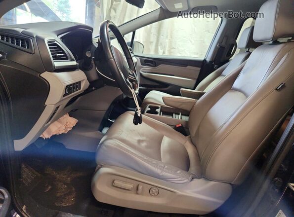 5FNRL6H89JB078694 2018 HONDA ODYSSEY Blue Front interior view