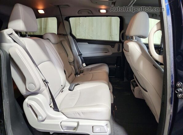 5FNRL6H89JB078694 2018 HONDA ODYSSEY Blue Rear interior view