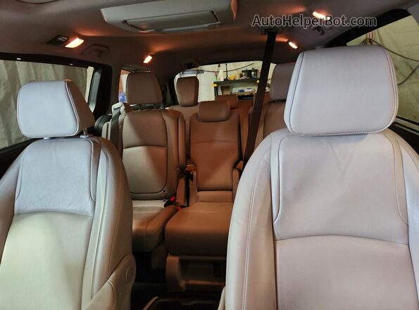 5FNRL6H89JB078694 2018 HONDA ODYSSEY Blue Rear seats view