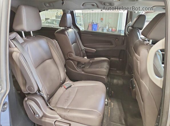 5FNRL6H8XPB038553 2023 HONDA ODYSSEY Silver Սալոնի հետևի տեսք