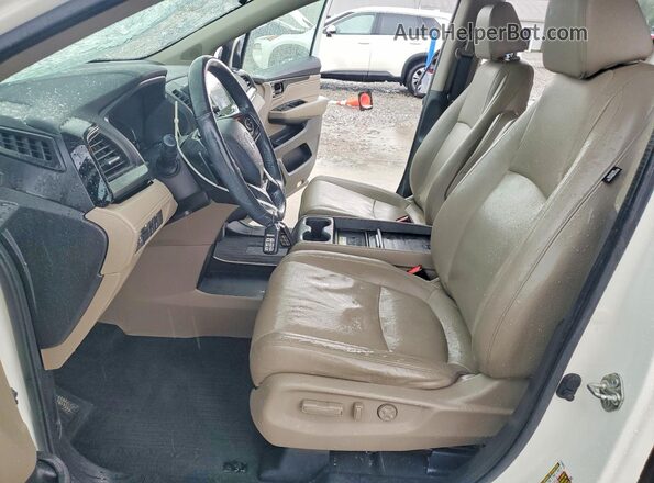 5FNRL6H90JB034754 2018 HONDA ODYSSEY White Widok wnętrza z przodu