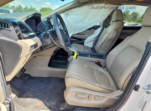 5FNRL6H90PB011998 2023 HONDA ODYSSEY Белый Вид салона спереди