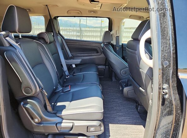 5FNRL6H91TB029470 2026 HONDA ODYSSEY Black Widok wnętrza z tyłu
