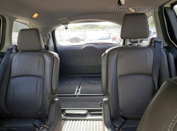 5FNRL6H93JB047644 2018 HONDA ODYSSEY White Rear seats view