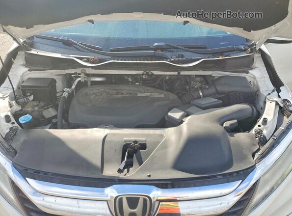 5FNRL6H93JB047644 2018 HONDA ODYSSEY White Engine compartment view