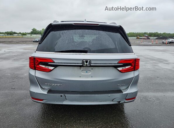 5FNRL6H93NB008221 2022 HONDA ODYSSEY Silver Вид ззаду