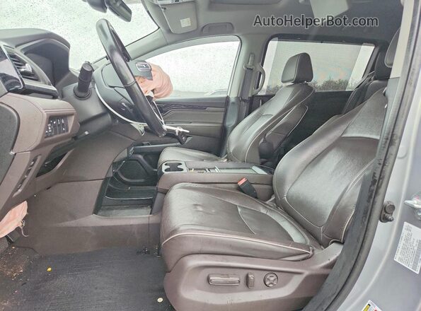 5FNRL6H93NB008221 2022 HONDA ODYSSEY Silver Вид салону спереду