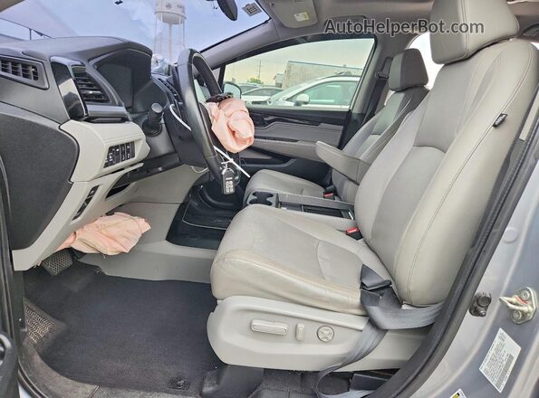 5FNRL6H94KB112017 2019 HONDA ODYSSEY Silver Front interior view
