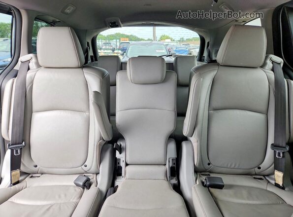 5FNRL6H94KB112017 2019 HONDA ODYSSEY Silver Rear seats view