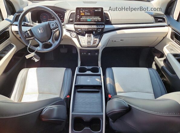 5FNRL6H95SB002755 2025 HONDA ODYSSEY Silver Вид панелі приладів