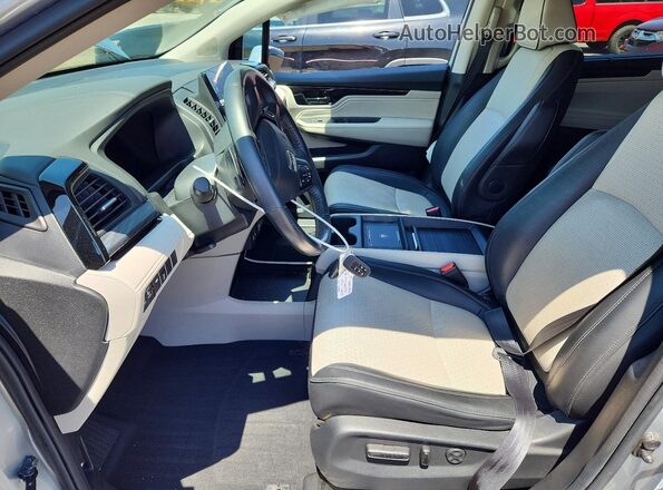 5FNRL6H95SB002755 2025 HONDA ODYSSEY Silver Вид салону спереду