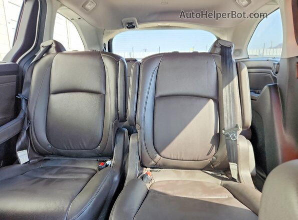 5FNRL6H96KB119213 2019 HONDA ODYSSEY White Vista de los asientos traseros