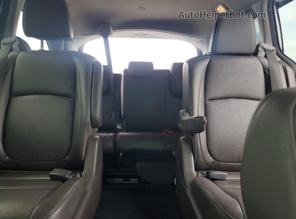 5FNRL6H96LB063694 2020 HONDA ODYSSEY White Rear seats view