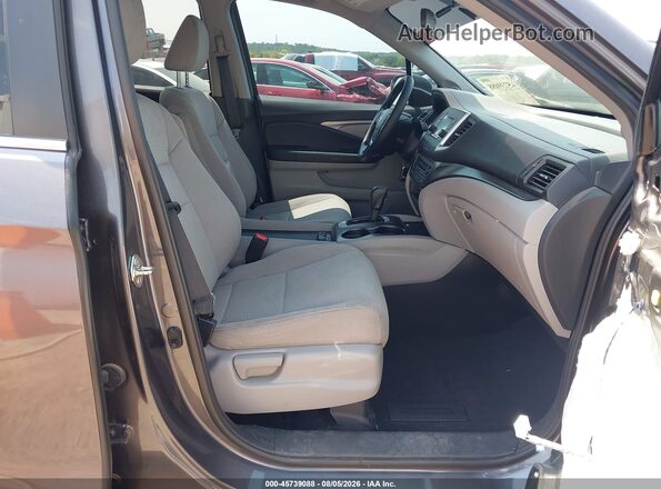 5FNYF5H15JB021490 2018 HONDA PILOT Серый Вид салона спереди