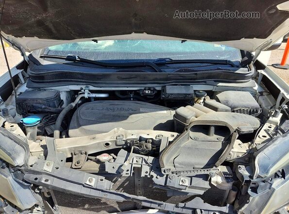 5FNYF5H30JB003416 2018 HONDA PILOT White Vista del compartimento del motor