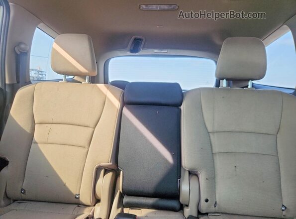 5FNYF5H33JB032781 2018 HONDA PILOT White უკანა სავარძლების ხედი