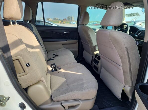 5FNYF5H33JB032781 2018 HONDA PILOT White უკანა სალონის ხედი