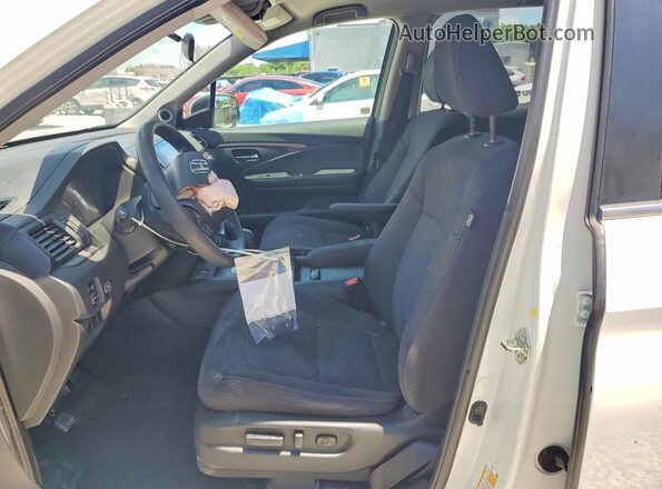 5FNYF5H36JB020026 2018 HONDA PILOT White Widok wnętrza z przodu
