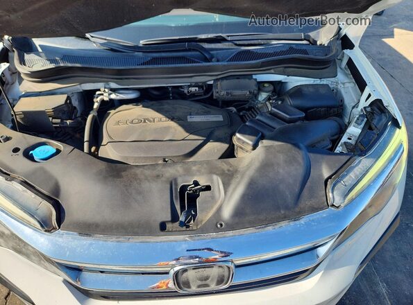 5FNYF5H39LB018225 2020 HONDA PILOT White Widok wnętrza z tyłu
