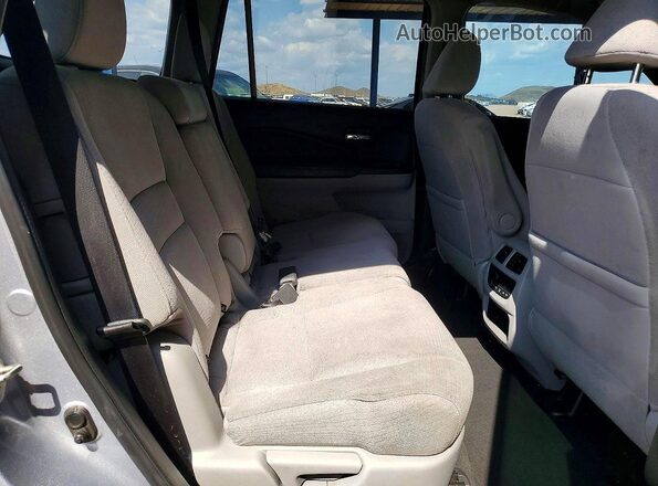 5FNYF5H3XHB016023 2017 HONDA PILOT Silver Вид задніх сидінь