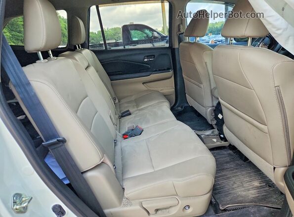 5FNYF5H53HB032873 2017 HONDA PILOT White უკანა სალონის ხედი