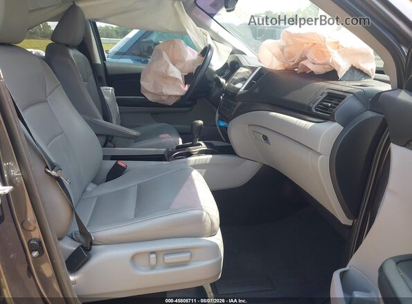 5FNYF5H53HB034350 2017 HONDA PILOT Gray Вид салону спереду