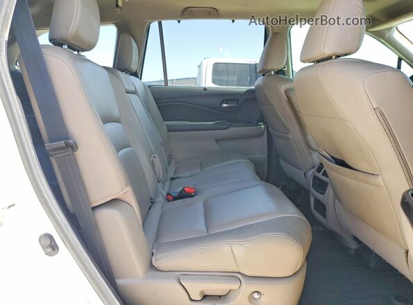 5FNYF5H54KB017600 2019 HONDA PILOT White უკანა სალონის ხედი