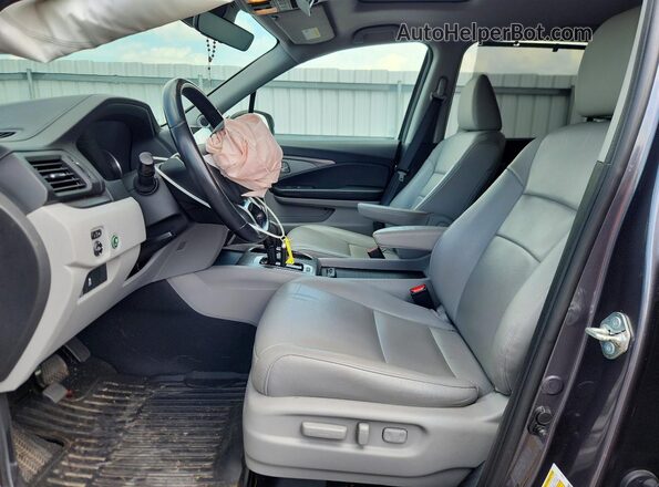 5FNYF5H55KB007836 2019 HONDA PILOT Gray Front interior view