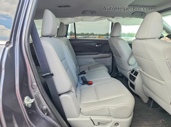 5FNYF5H55KB007836 2019 HONDA PILOT Gray Rear interior view